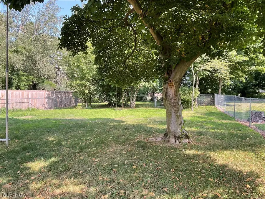 8359 Nowlen Street, Mentor, OH 44060 - #3