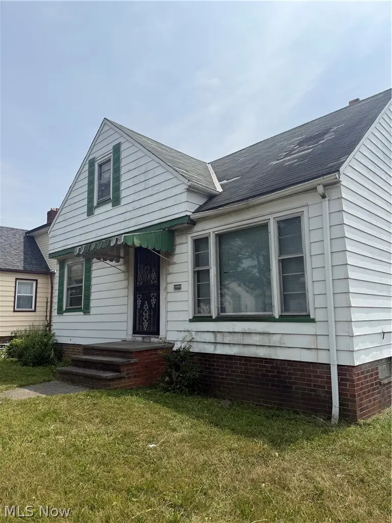 14602 Harvard Avenue, Cleveland, OH 44128 - #2