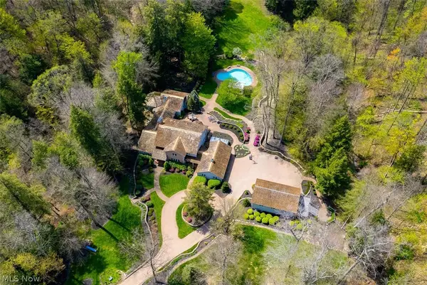 1160 Fox Hill Drive, Gates Mills, OH 44040