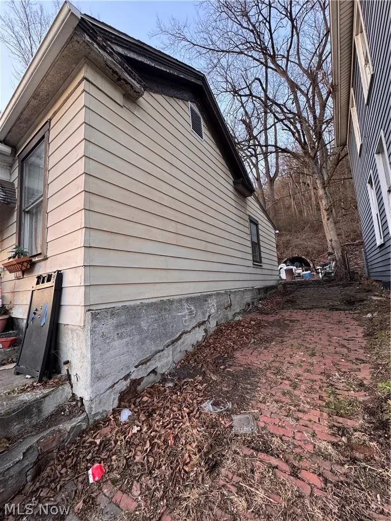 836 Main Street, Bridgeport, OH 43912 - #3