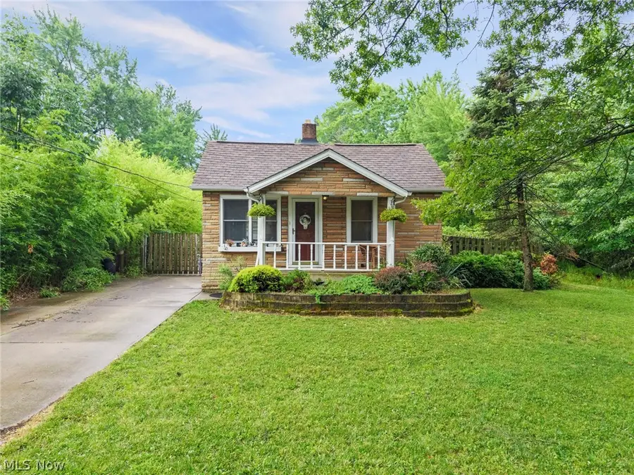 21073 Morris Drive, Strongsville, OH 44149 - #2