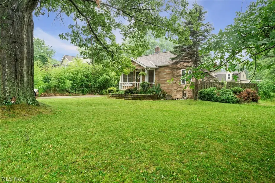 21073 Morris Drive, Strongsville, OH 44149 - #3