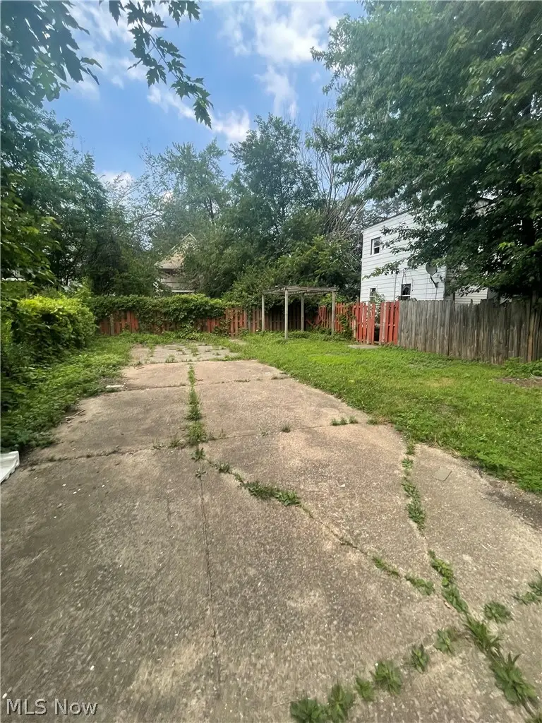 5613 Huss Avenue, Cleveland, OH 44105 - #2