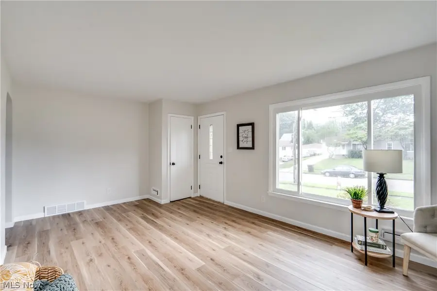 705 E Catawba Avenue, Akron, OH 44306 - #2