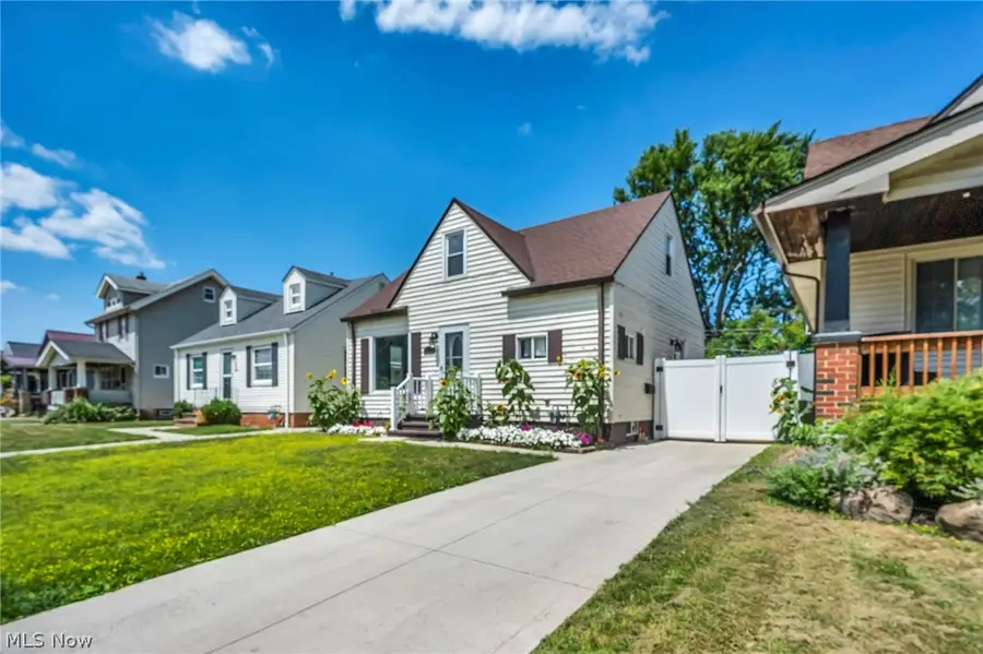 4418 Maplecrest Avenue, Parma, OH 44134 - #3
