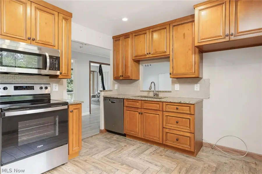 6390 Nelwood Road, Parma Heights, OH 44130 - #2