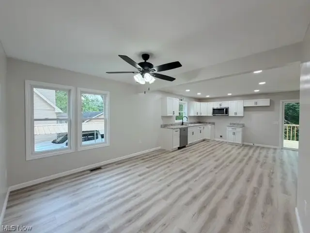 318 W 14th Street, Dover, OH 44622 - #3