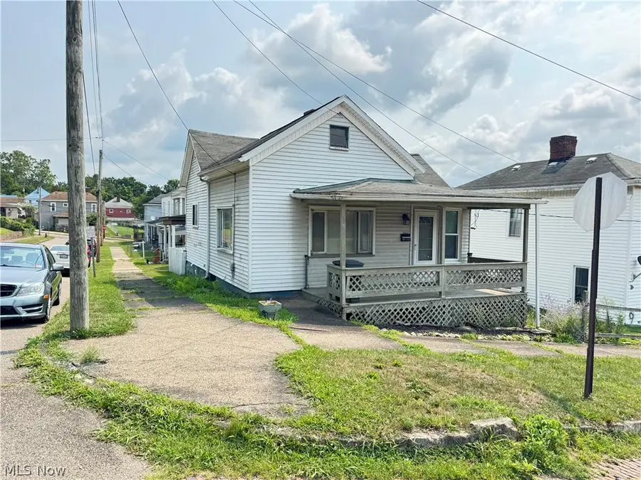 816 Delaware Street, Martins Ferry, OH 43935 - #2
