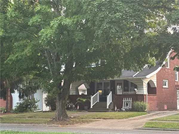 828 4th Nw Street, New Philadelphia, OH 44663