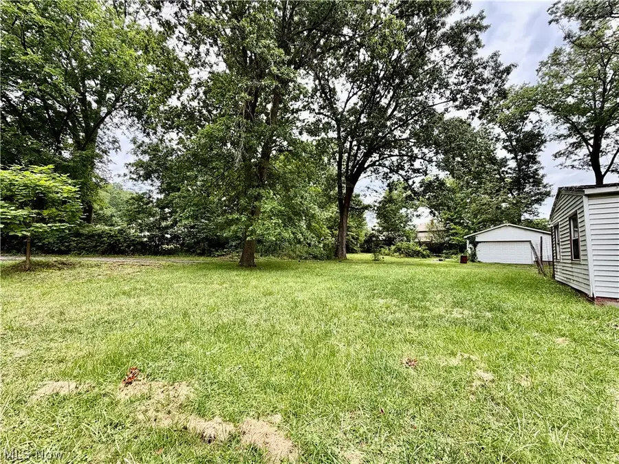 3275 Crestview Ave, Warren, OH 44484 - #3