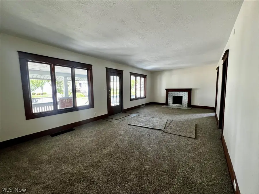 882 Redfern Avenue, Akron, OH 44314 - #3
