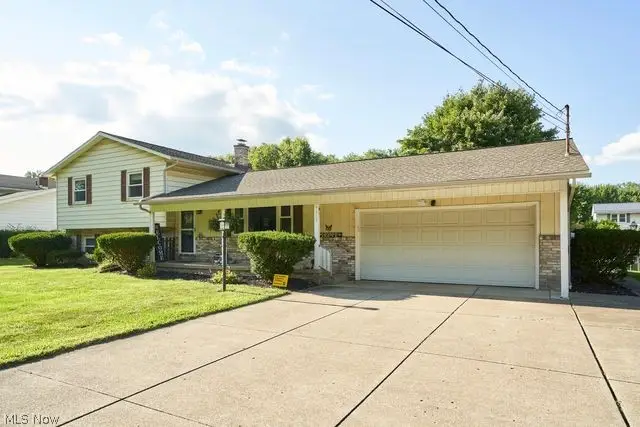 9307 Strausser Nw Street, Massillon, OH 44646 - #2