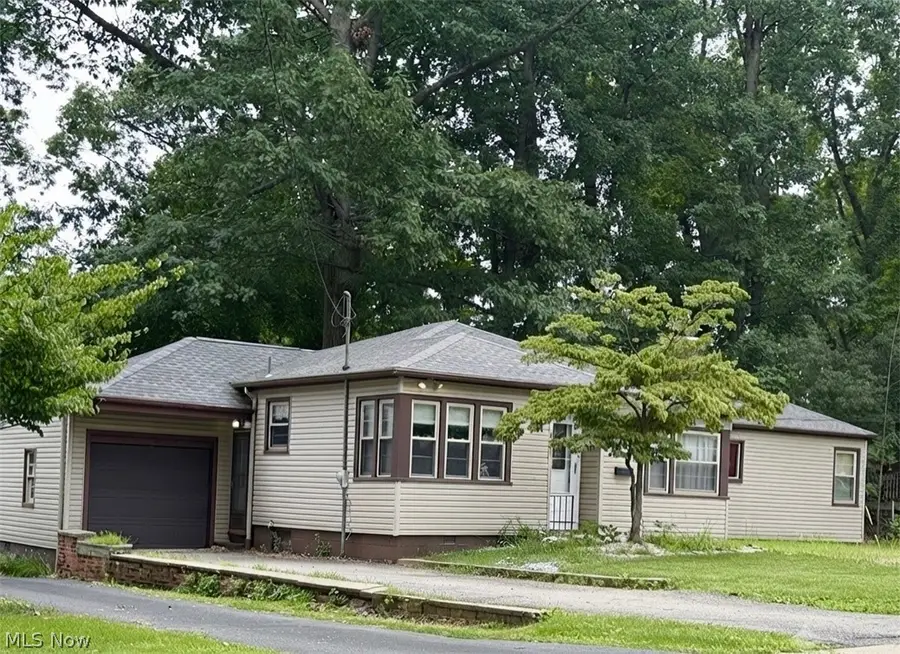 151 Parkgate Avenue, Youngstown, OH 44515 - #2