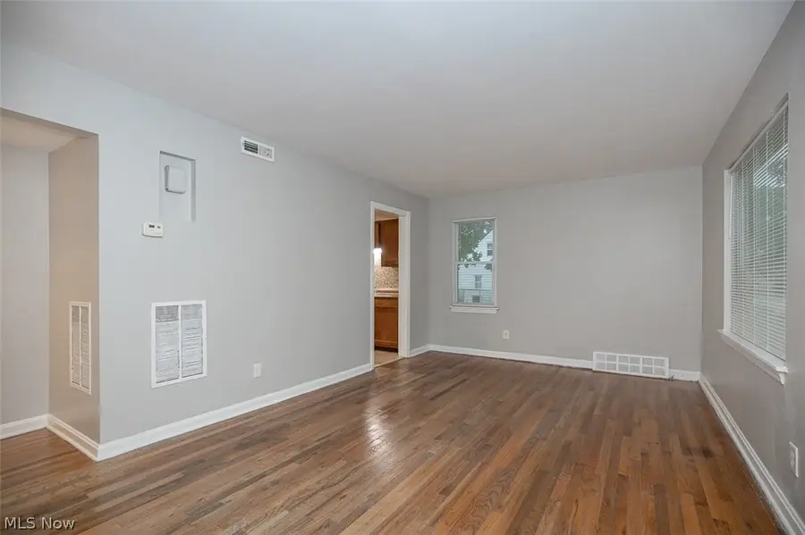 660 E 260th Street, Euclid, OH 44132 - #3