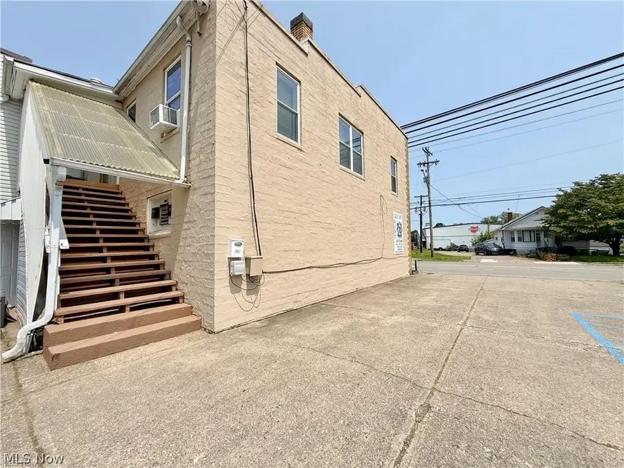2007 Washington Boulevard, Belpre, OH 45714 - #2