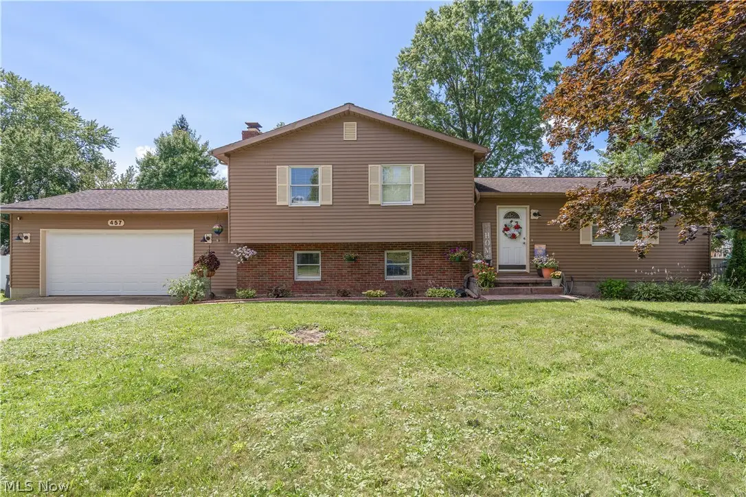 457 S Colonial Drive, Cortland, OH 44410 - #1