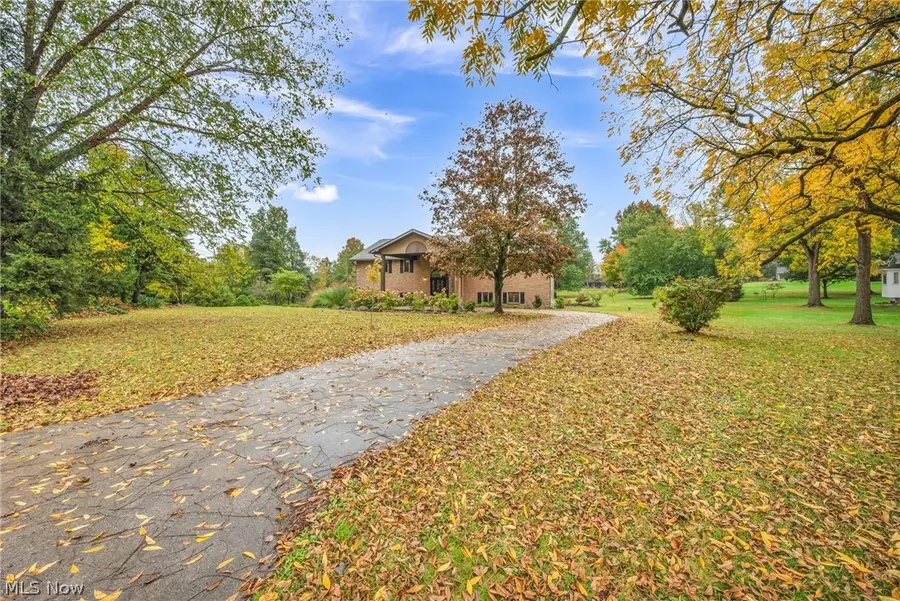 1118 Lake Martin Drive, Kent, OH 44240 - #2