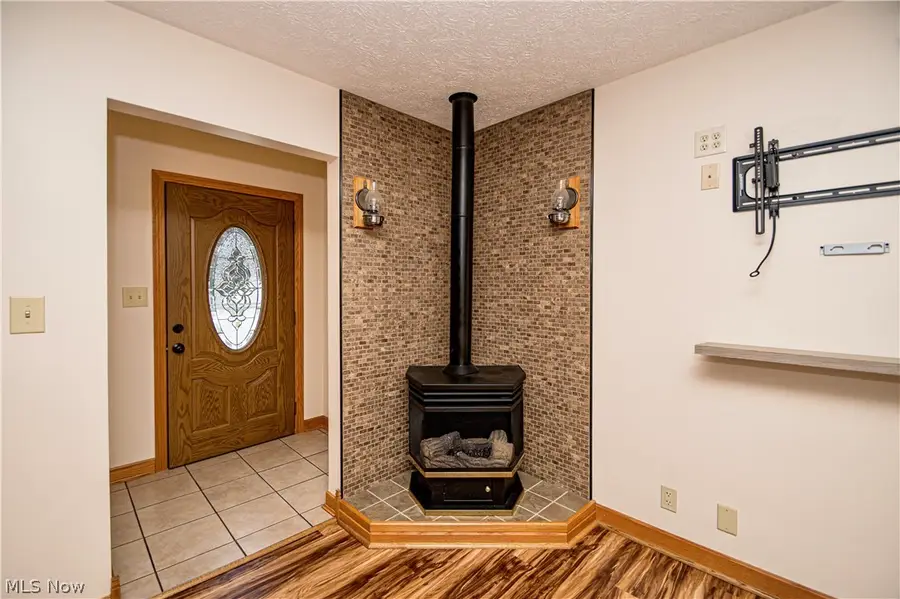 172 Davenport Avenue, Akron, OH 44312 - #3