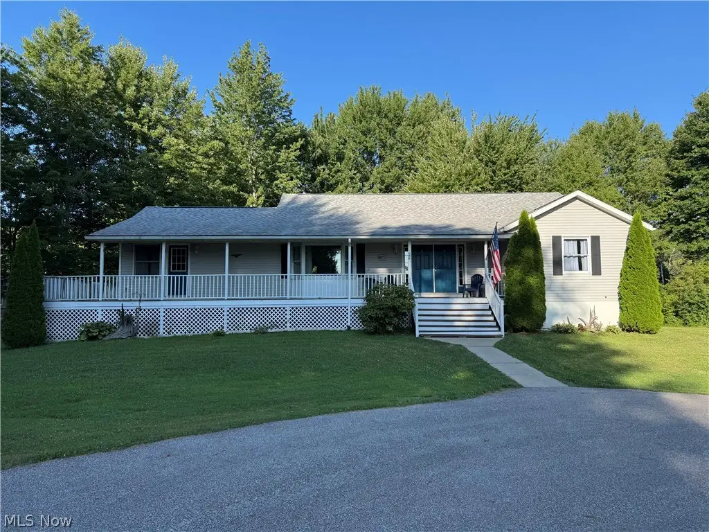 1696 Concord Court, Roaming Shores, OH 44084 - #1