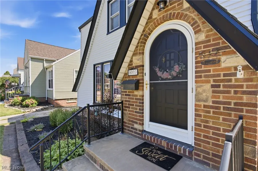 8005 Dresden Avenue, Parma, OH 44129 - #2
