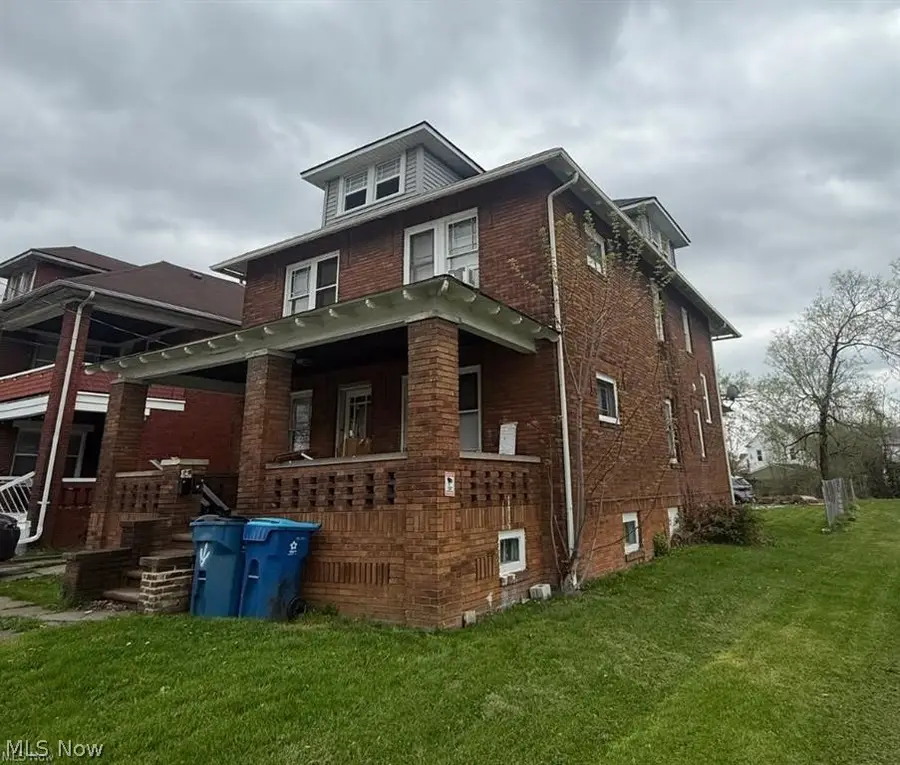 2394 Elyria Avenue, Lorain, OH 44055 - #2
