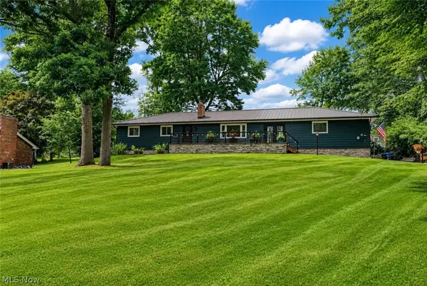727 Sleepy Hollow Drive, Uniontown, OH 44685