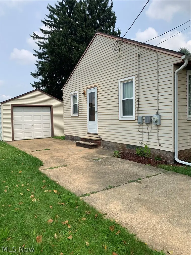 1017 Wellman Street, Louisville, OH 44641 - #2
