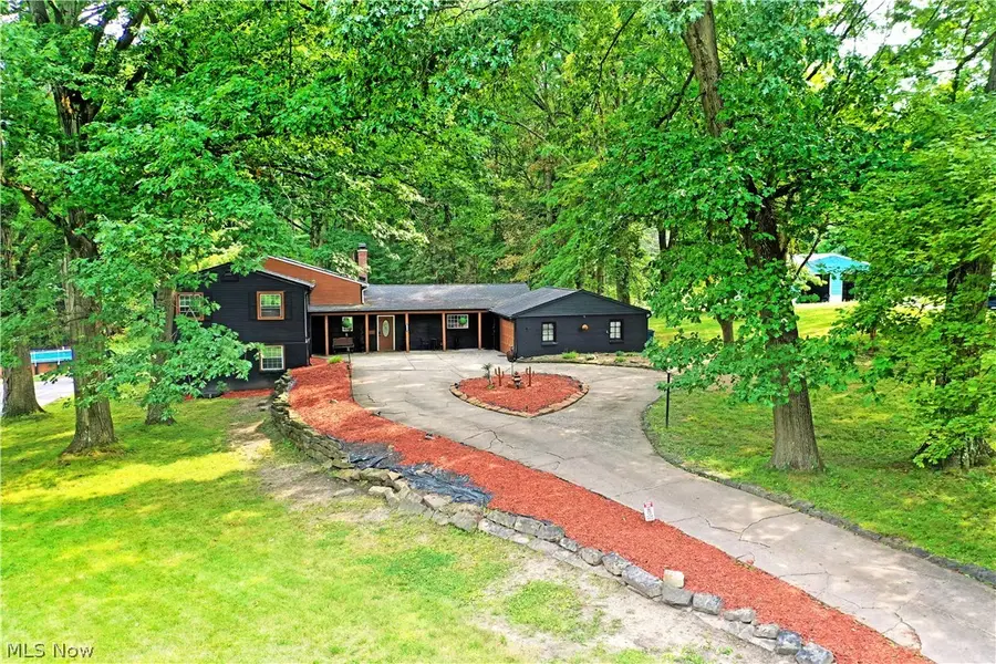1109 Mansell Drive, Youngstown, OH 44505 - #2
