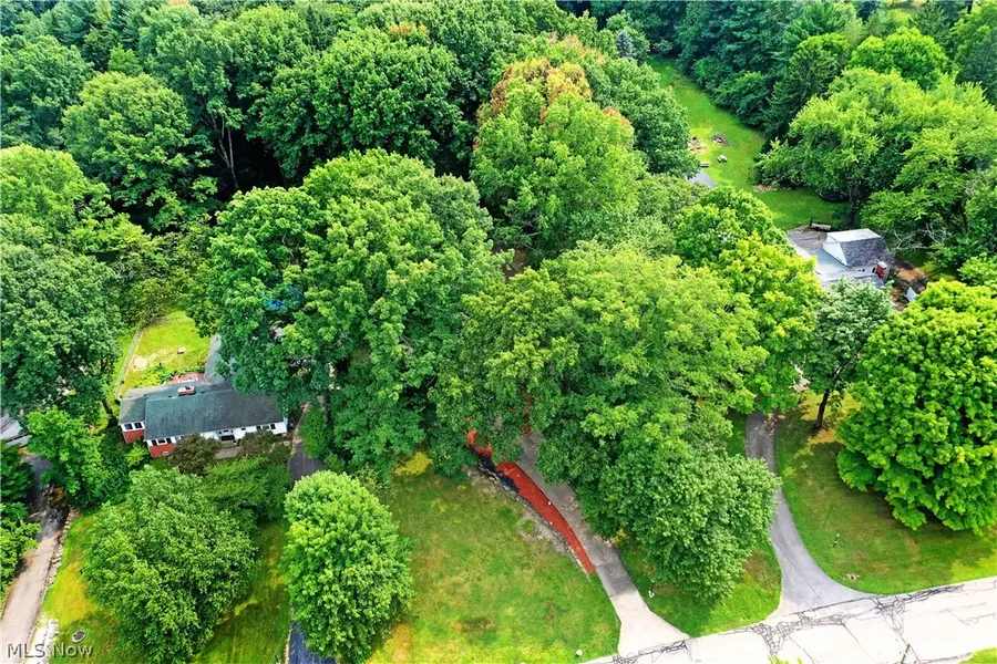1109 Mansell Drive, Youngstown, OH 44505 - #3