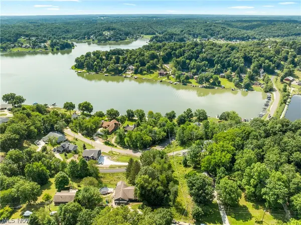 1 Opata Trail, Malvern, OH 44644