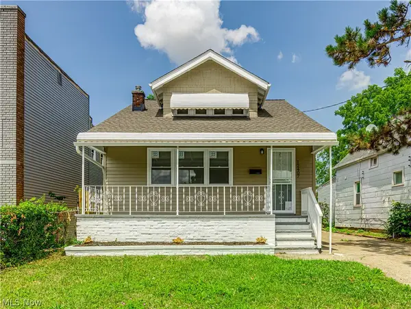 12407 Farringdon Avenue, Cleveland, OH 44105