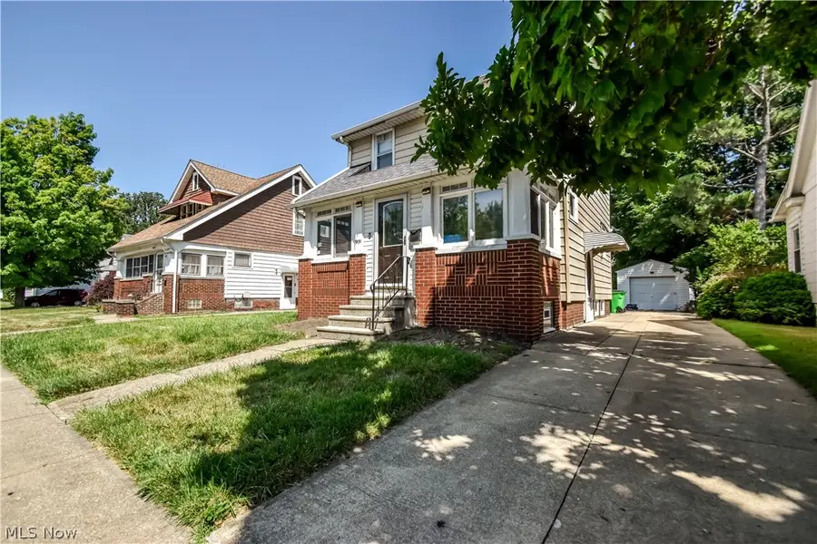 19151 Pasnow Avenue, Euclid, OH 44119 - #2