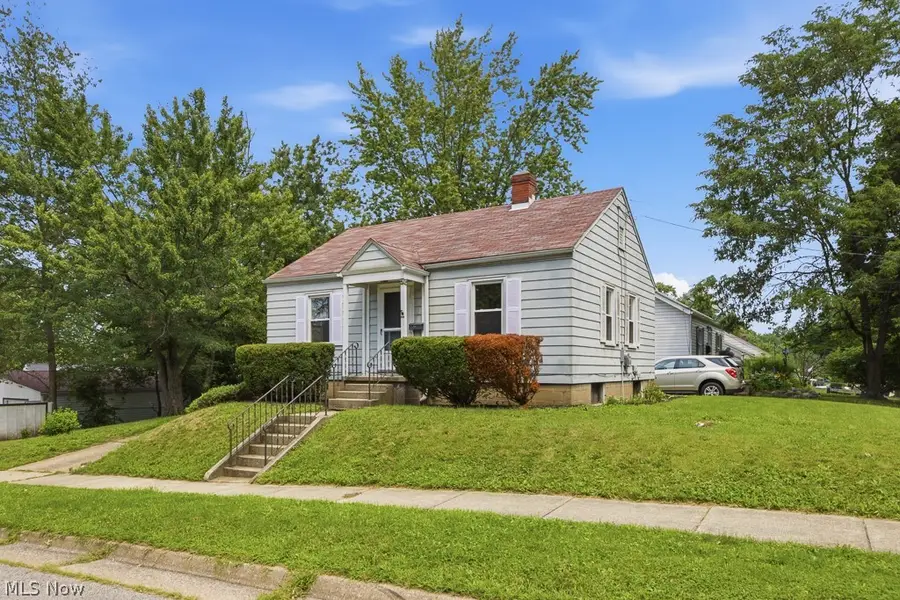838 Kickapoo Avenue, Akron, OH 44305 - #2