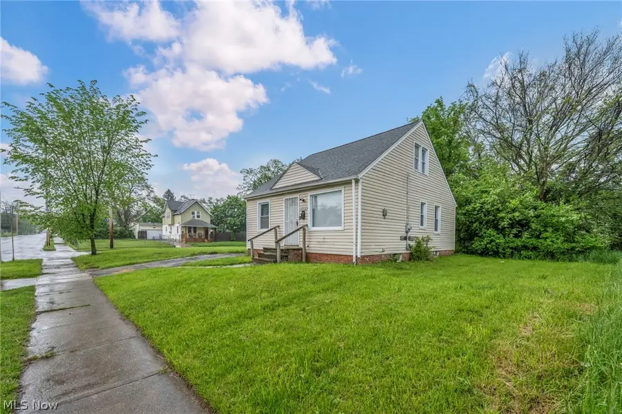 10212 Benham Avenue, Cleveland, OH 44105 - #3