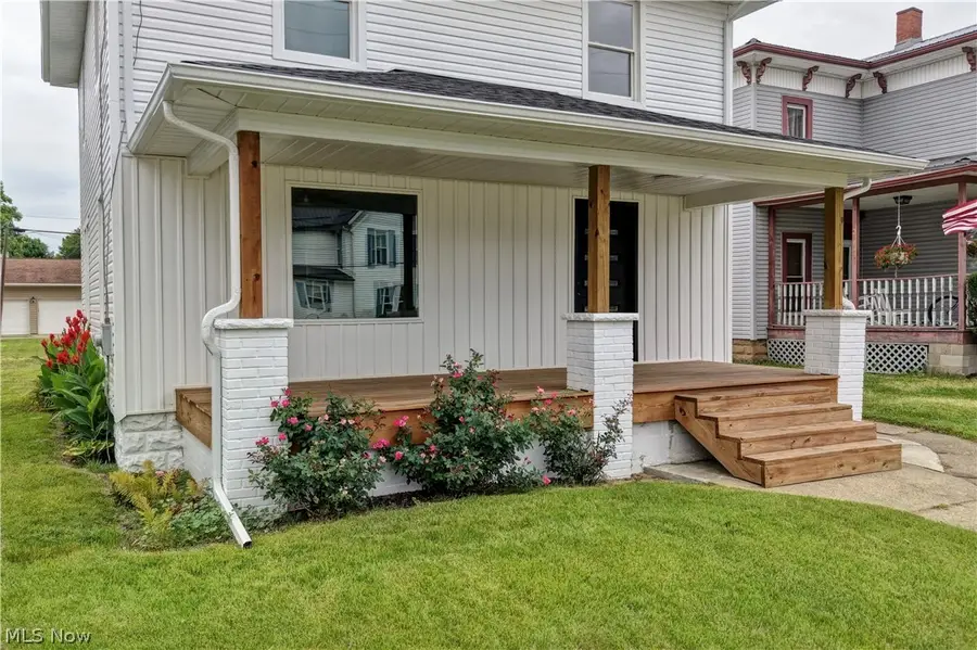 309 Redwood Sw Street, Beach City, OH 44608 - #3