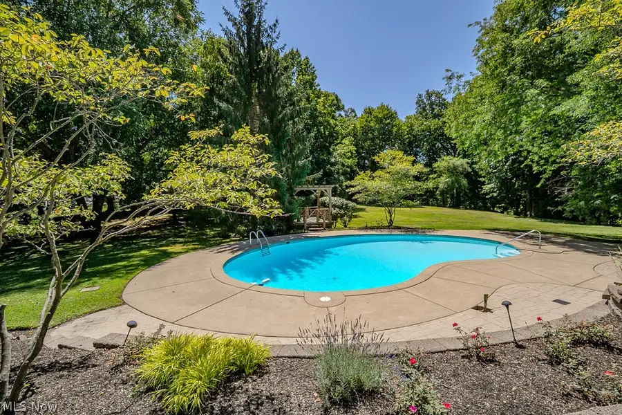 4774 Sherwin Road, Kirtland, OH 44094 - #2