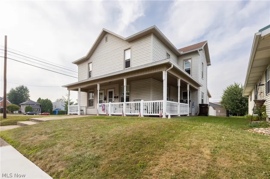 119 4th Se Street, Brewster, OH 44613 - #3