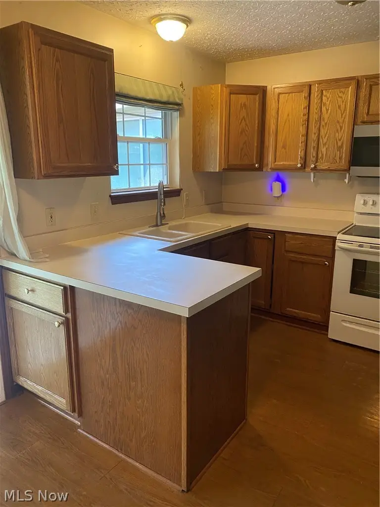 3042 23rd Nw Street, Canton, OH 44708 - #2