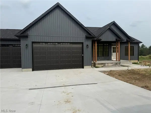 1095 Albright Mckay Se Road, Brookfield, OH 44403