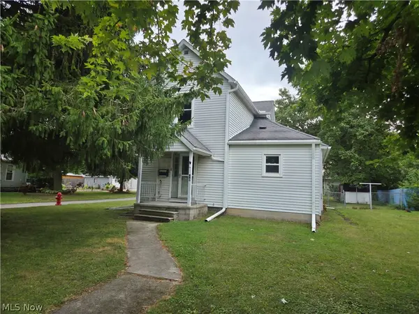 40 Walnut Street, New London, OH 44851