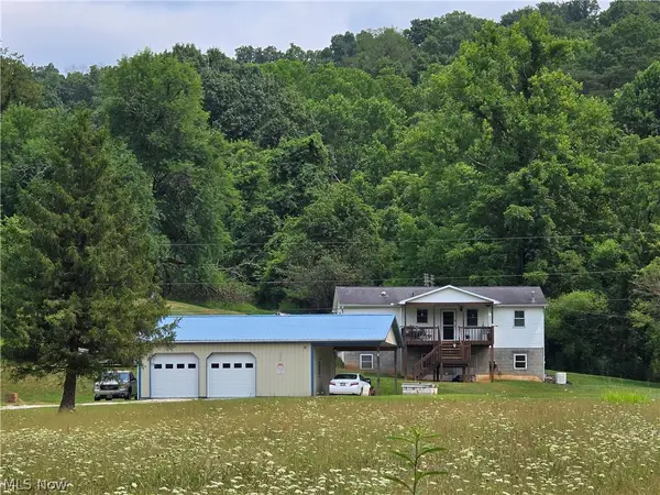 1229 Woodyard Creek Road, Washington, WV 26181