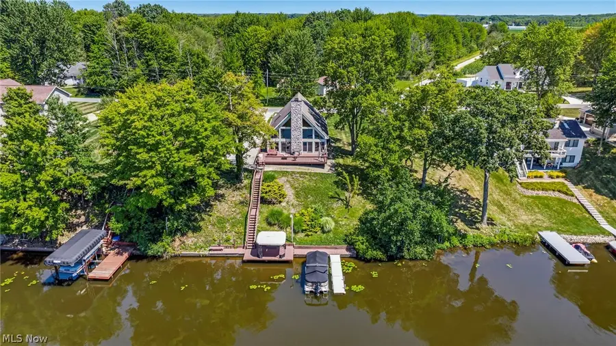 1452 Lake Vue Drive, Roaming Shores, OH 44085 - #2