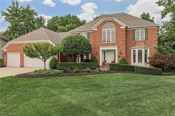 19165 Ridgeline Court, Strongsville, OH 44136