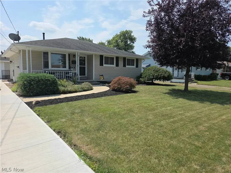1725 W 30th Street, Lorain, OH 44052 - #2