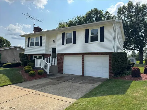 2370 Oak Trace Street, Youngstown, OH 44515