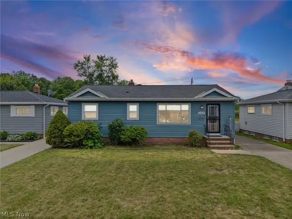 260 Deborah Lane, Bedford, OH 44146