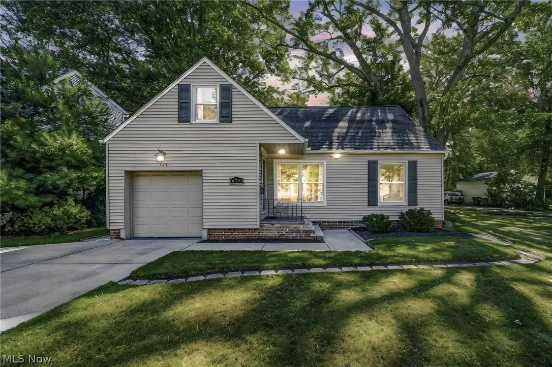 913 Glenside Road, South Euclid, OH 44121 - #1