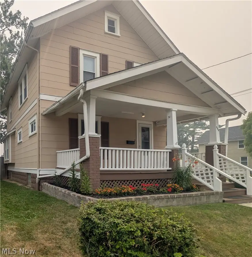 526 Grant Avenue, Cuyahoga Falls, OH 44221 - #1