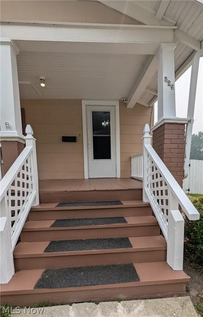 526 Grant Avenue, Cuyahoga Falls, OH 44221 - #3
