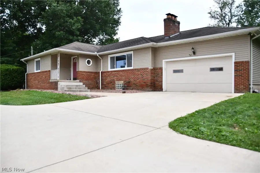 3045 Paradise Avenue, Canfield, OH 44406 - #2